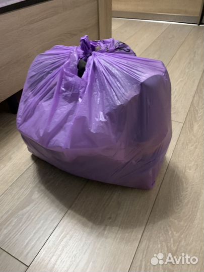 Пакет с детскими вещами