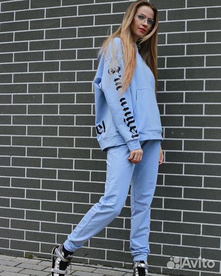 Спортивный костюм