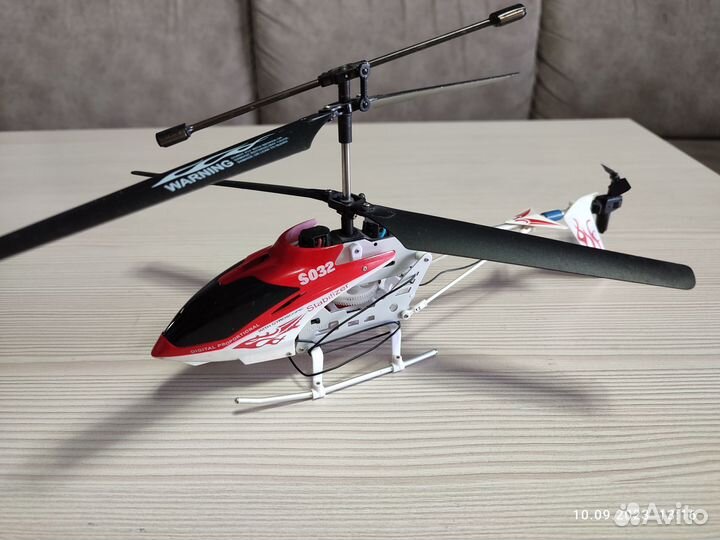 Вертолет на радиоуправлении Syma Gyro S032