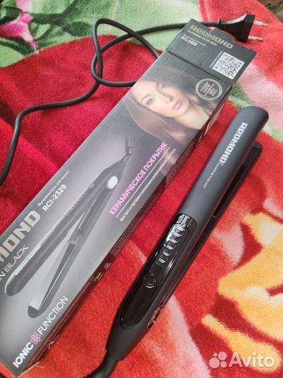Выпрямитель для волос Redmond