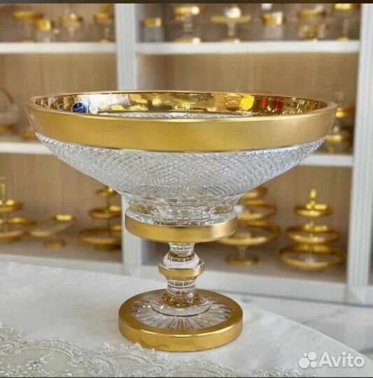 Фруктовница на ножке