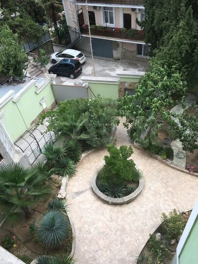 Дом 266,9 м² на участке 6,8 сот.