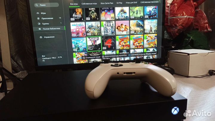 Xbox One X 1tb 4K с играми