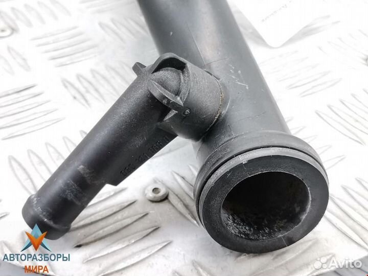 Патрубок радиатора Volkswagen Polo 4 рест. 2006