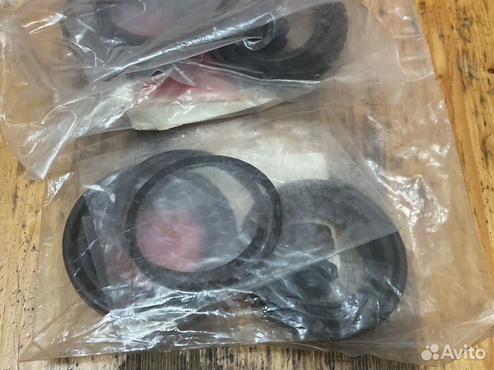 Ремкомплект суппорта тормозного переднего