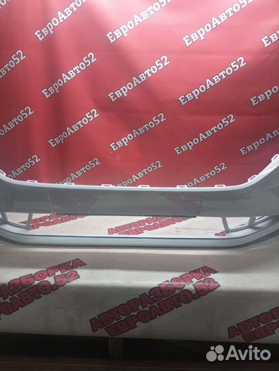 Передний бампер Volkswagen Polo 6