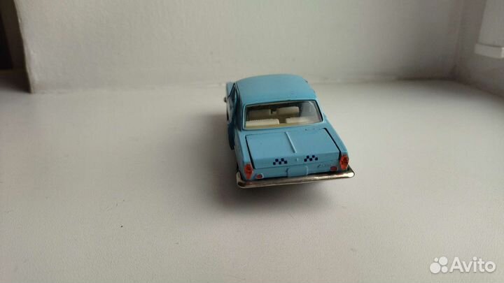Волга газ 24 Голубое такси модель СССР 1:43