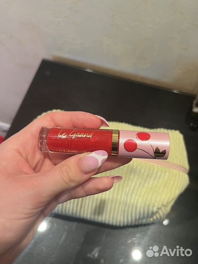 Блеск для губ vivienne sabo