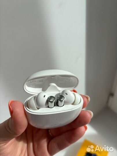 Беспроводные наушники realme buds air 2 белые