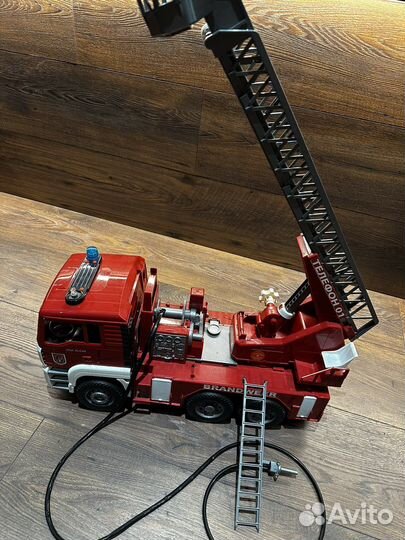 Машина пожарная большая