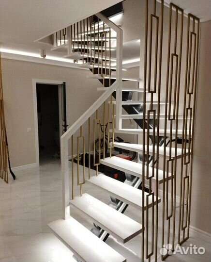 Лестница на второй этаж