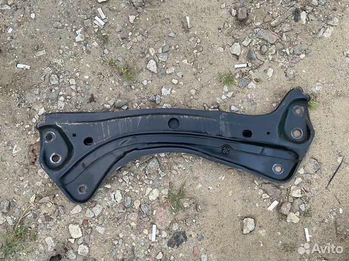 Балка передняя поперечная celica t18