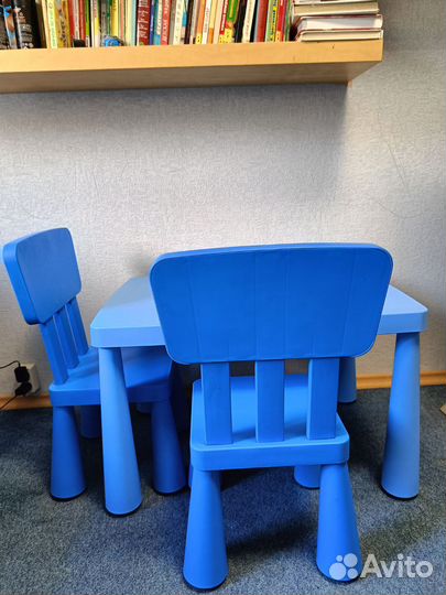 Стол и стулья из IKEA детские