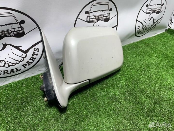 Зеркало заднего вида боковое переднее левое Toyota