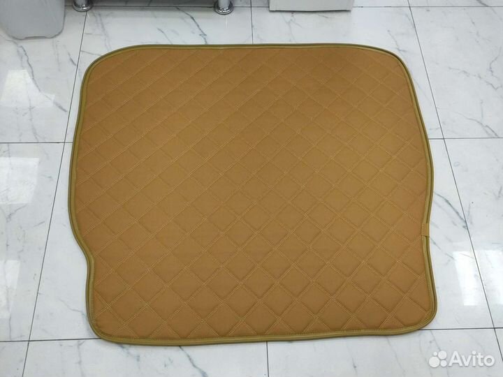 Коврик кожаный в багажник Mercedes-Benz W221