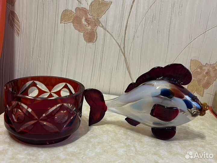 Стеклянная статуэтка. Рыбка