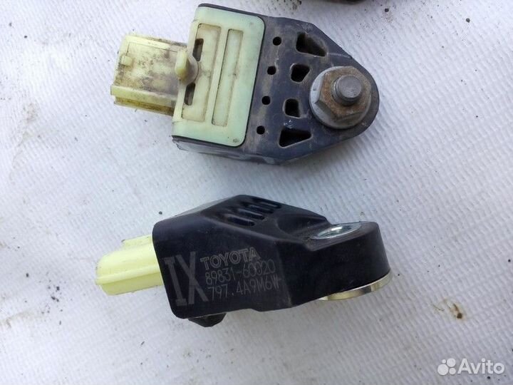Датчик AIR BAG Toyota Land Cruiser 200 1vdftv 2008