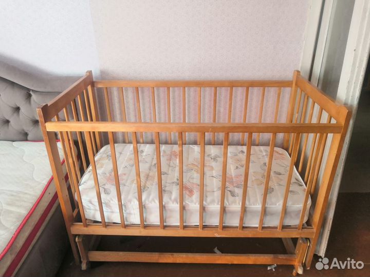 Детская кроватка качалка