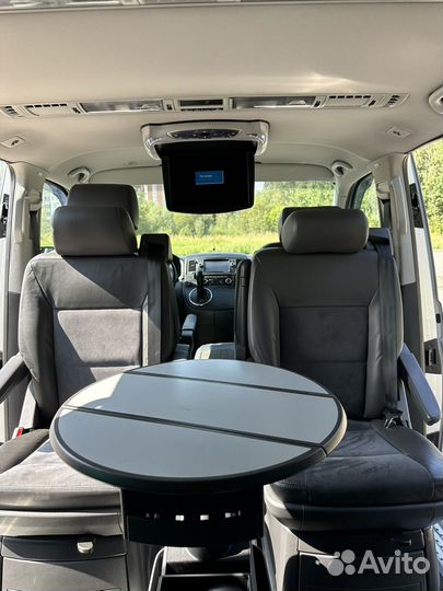 Volkswagen Multivan, 2011