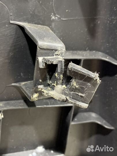 Обшивка средней стойки накладка ремня безопасности