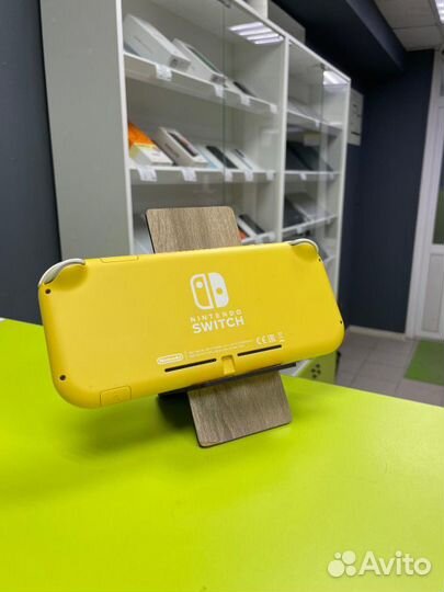 Игровая приставка Nintendo Switch Lite 32gb