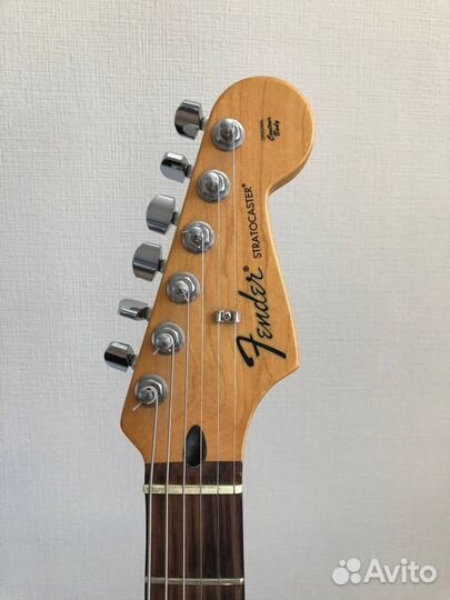 Электрогитара Fender Standard Stratocaster HSS RW