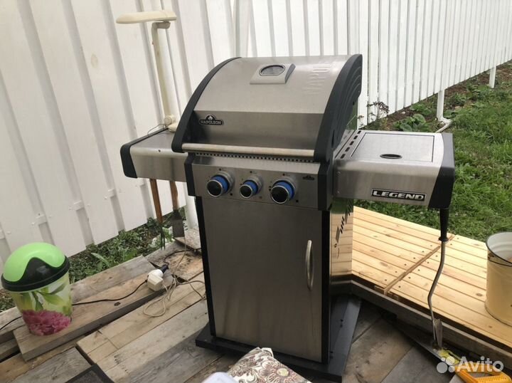 Газовый гриль Napoleon legend