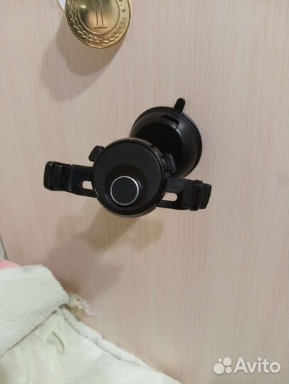 Держатель для телефона в машину