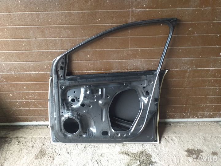 Дверь передняя правая Volkswagen Polo 5 хетчбэк
