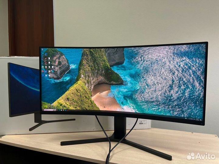 Игровой монитор Xiaomi Curved Gaming Monitor 34