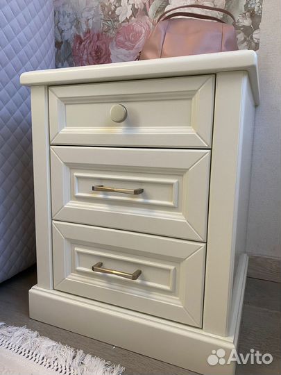 Тумба прикроватная классическая на заказ