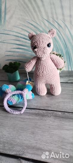 Бегемотик, который мечтает стать бабочкой