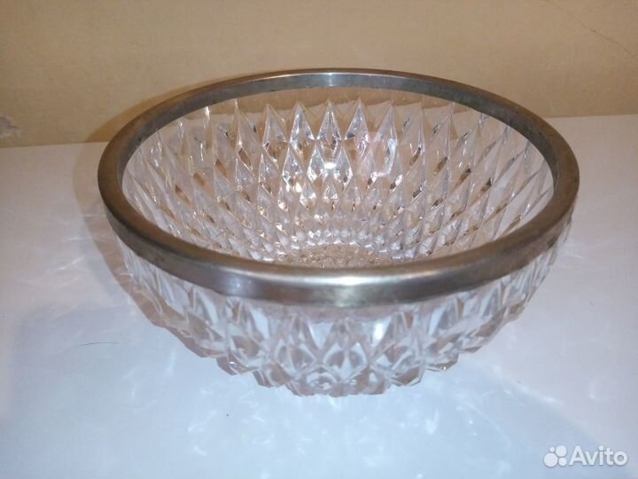 Салатник хрустальный с ободком