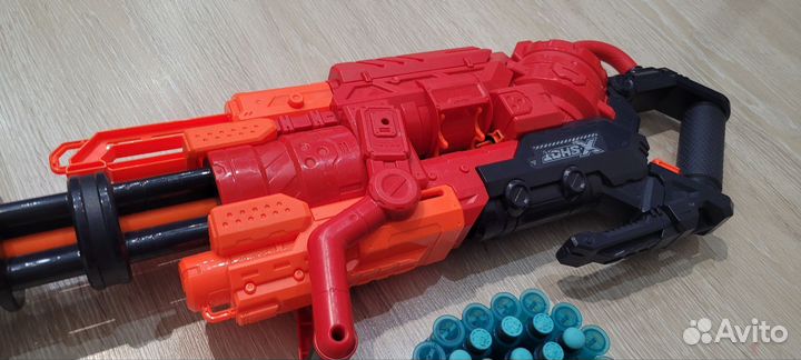 Nerf бластер (автомат)
