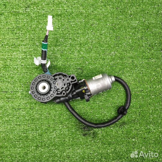 Моторчик регулировки сиденья Toyota Camry 2012