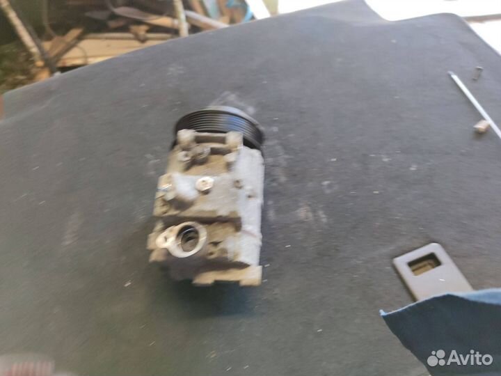 Компрессор кондиционера Mercedes-Benz C-Класс