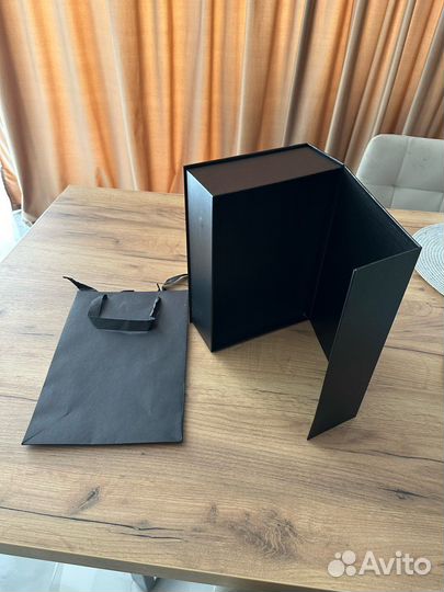 Коробка подарочная на магните