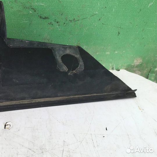 Решетка стеклоочистителя Фольксваген Пассат Б3