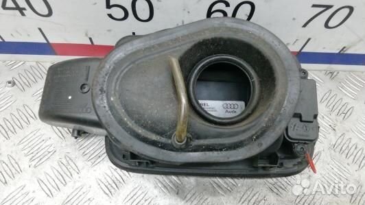Лючок бака audi A6 C7 (DEA25IC01)