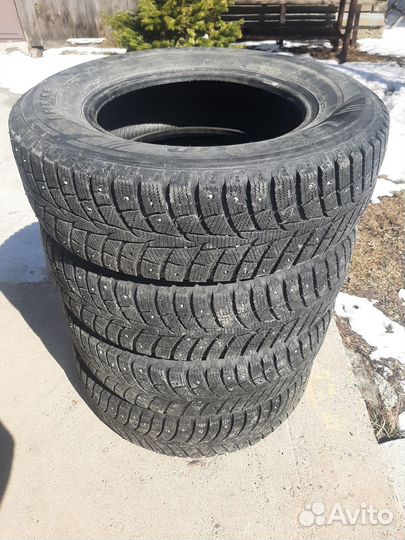 Laufenn I Fit Ice LW 71 205/70 R15