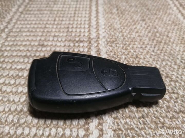 Mercedes оригинальный ключ рыбка 2 кнопки