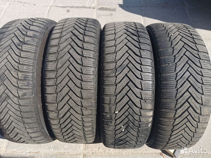 Michelin Alpin 6 215/55 R17