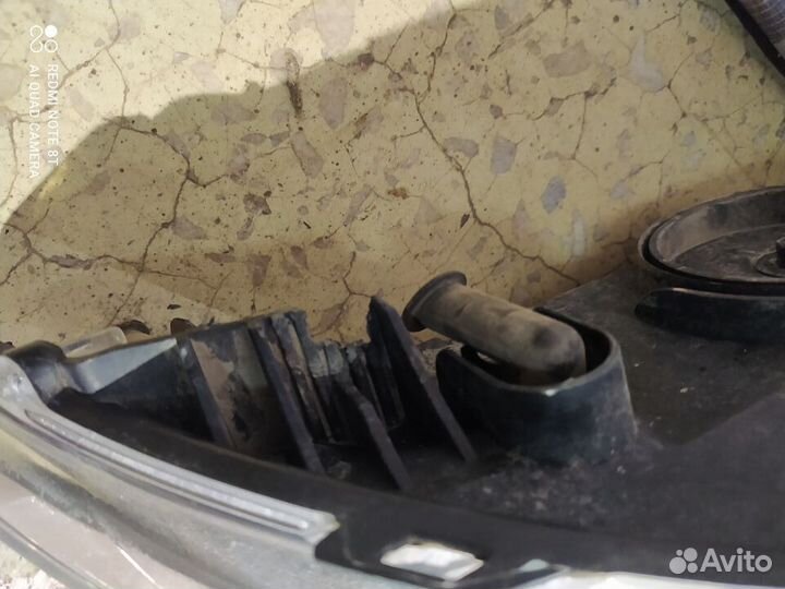 Фара левая Ford Mondeo 4