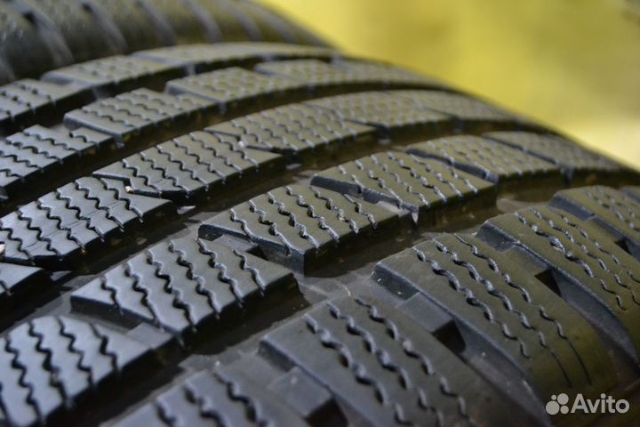 Kumho WinterCraft KW27 245/45 R17