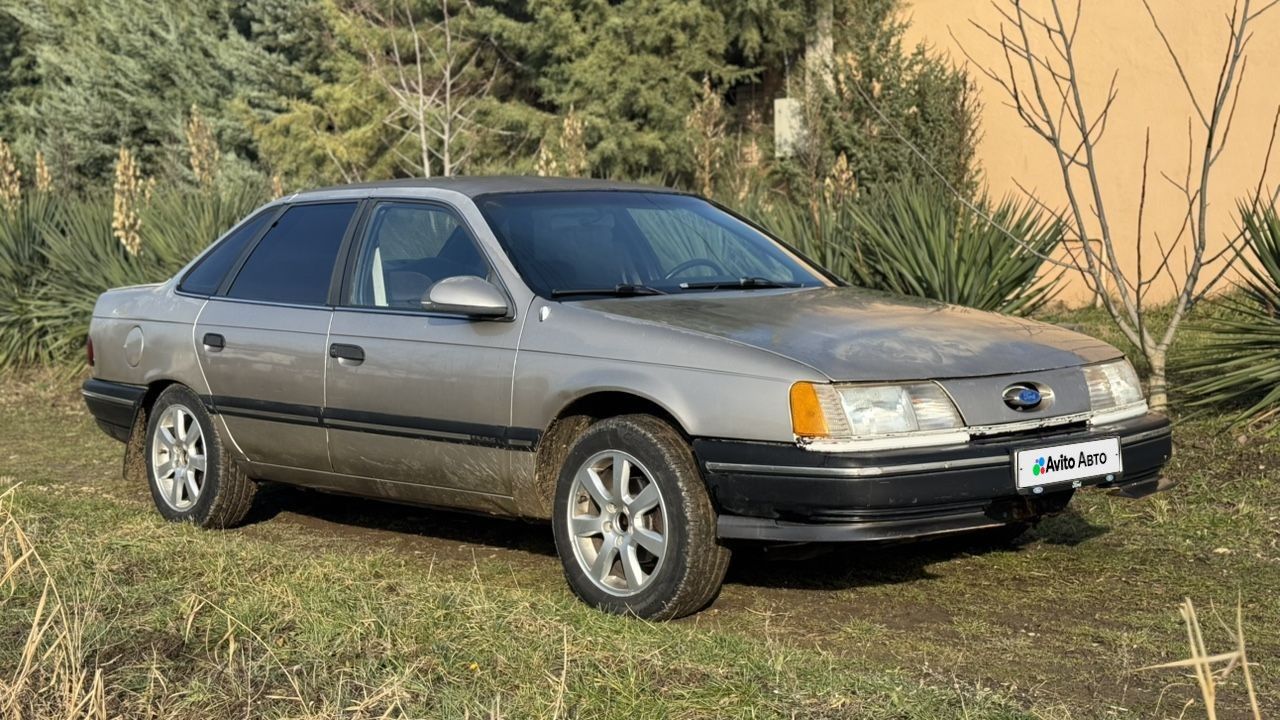 Ford Taurus