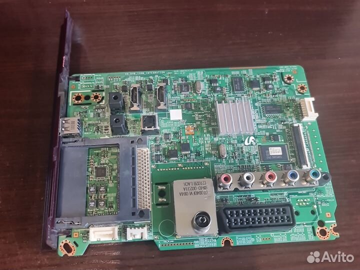 Запчасти от телевизора Samsung ue32eh4030w