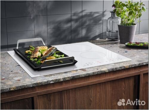 Поверхность индукционная Electrolux Bridge (тб)