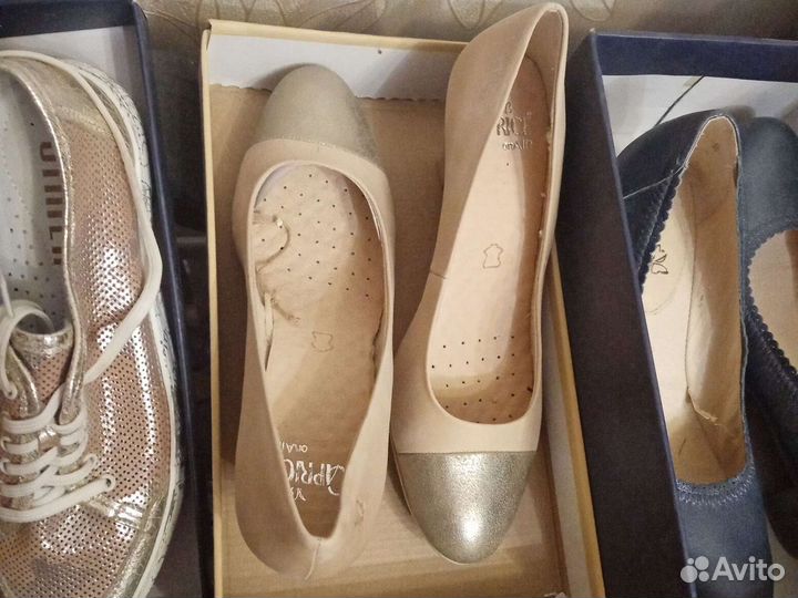 Туфли женские 38 р Каприз, 39р J H белые,39 р беже