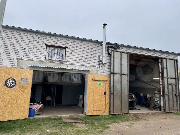 Гараж, > 30 м²