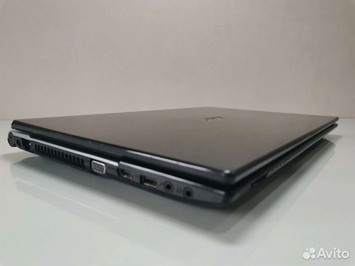 Acer V3 551G -AMD A8-3520m/ AMD HD 7600m/ 8Gb /SSD